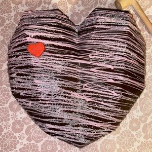 Breakable chocolate heart